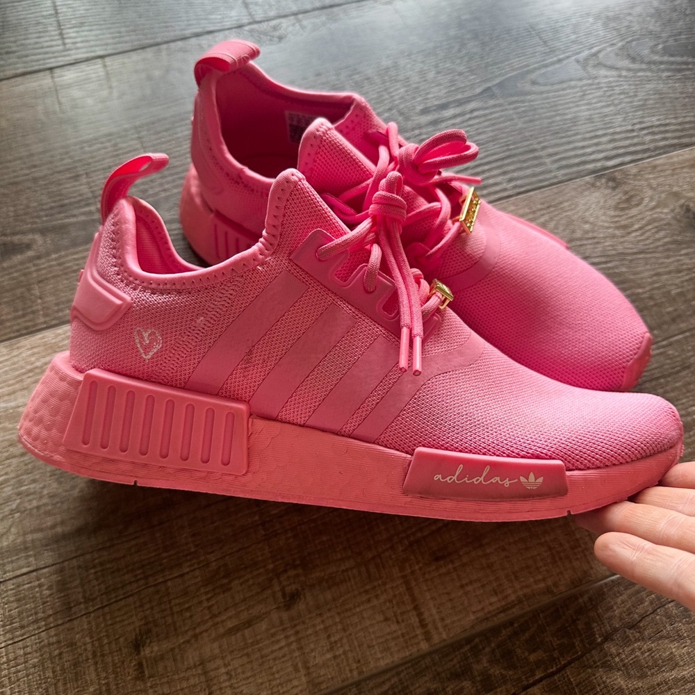 Adidas pink shoes-size 9 women’s/7 kids